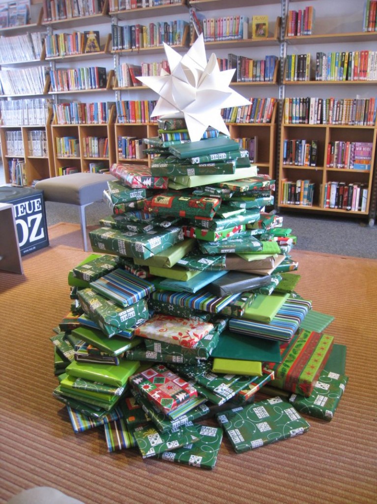 Weihnachtsbaum Aus Büchern