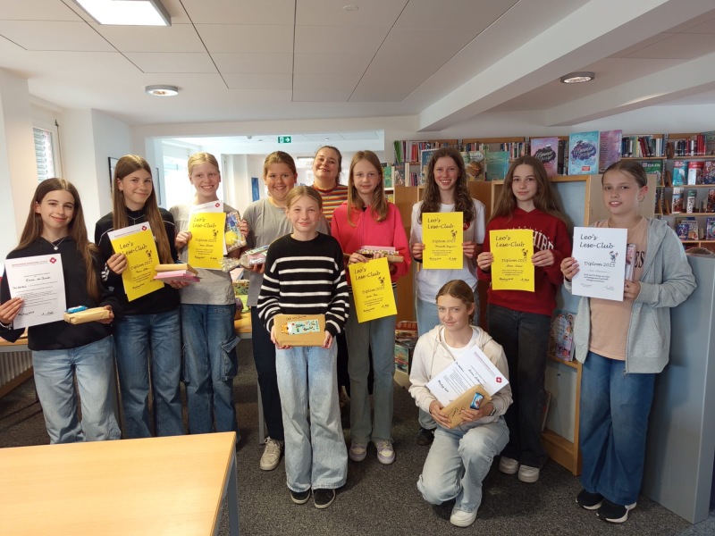 Gewinnerinnen von "Leos Leseclub" und der Aktion "Cool wie Bolle"