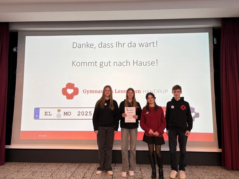 Unser Team Jg. 7-10 (Maren Dresselhaus (8b), Lenja Greskamp (8b), Melanie Drevek Köster (10a), Edwin Ruks (10a)) - Platz 4