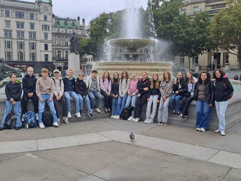 Klasse 8b am Trafalgar Square