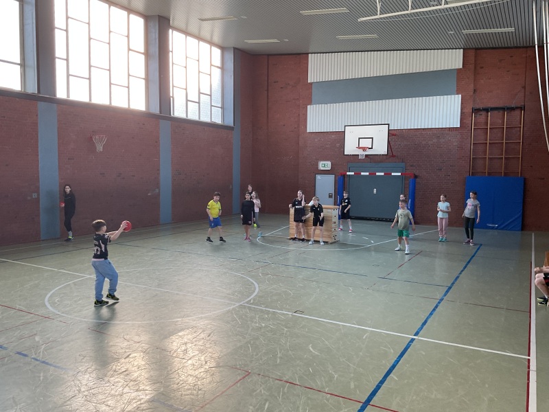 Sporteinheit in der Neuen Halle II