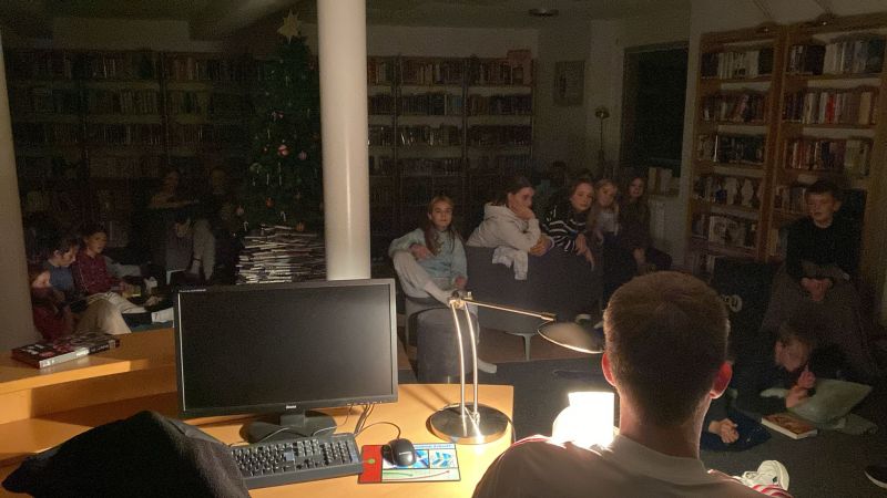 Nachts in der Bibliothek...