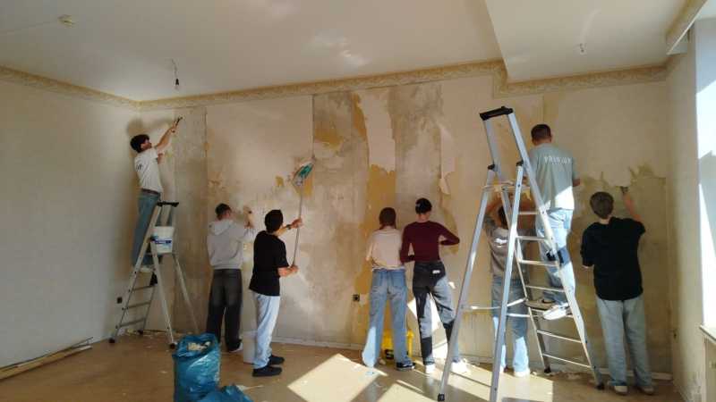 Viele fleißige Hände halfen bei der Renovierung