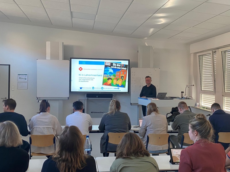 Lehrerfortbildung zum Einsatz von Künstlicher Intelligenz im Unterrichtsalltag
