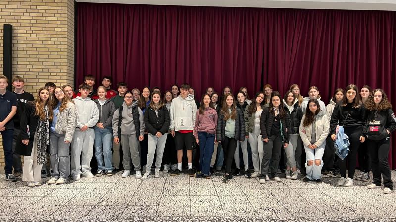 Gruppenfotos vor dem Abschied