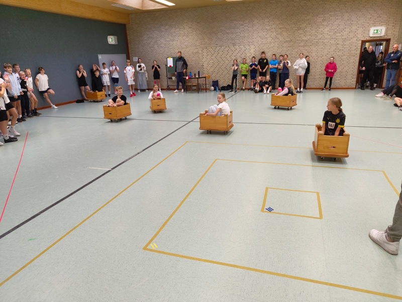 "Menschen-Curling"