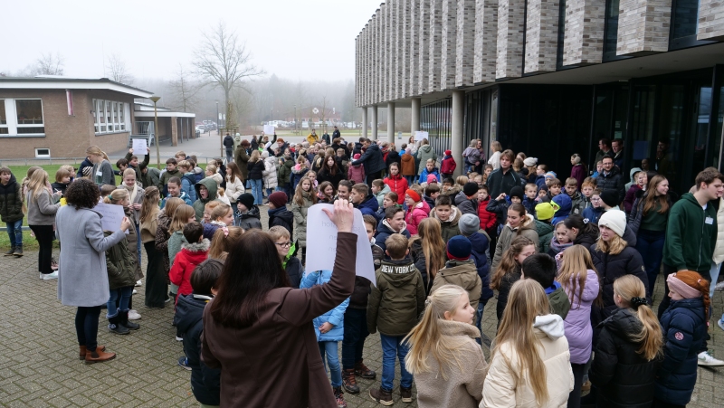 Alle sind bereit für die Schulrallye.