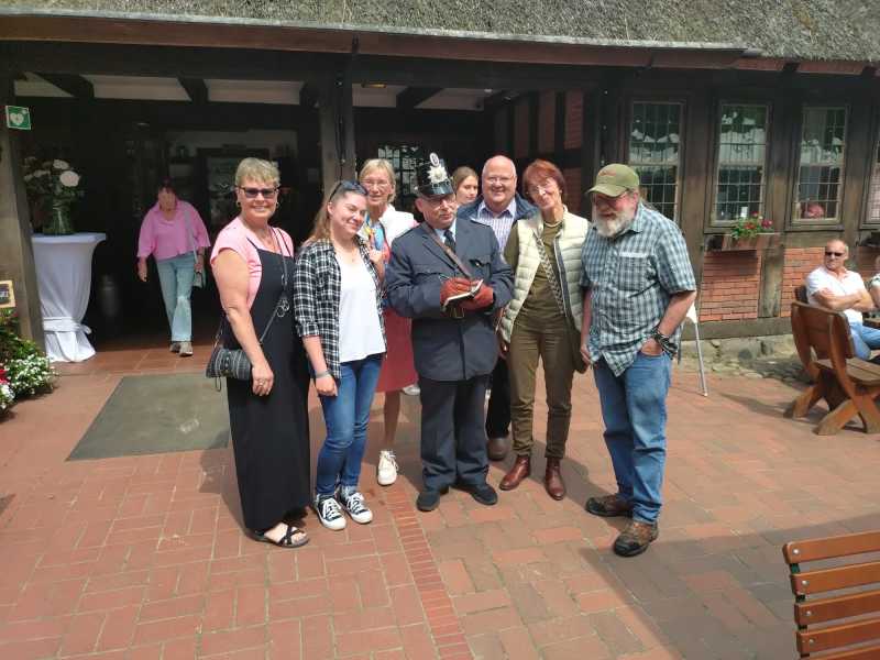 Am freien Sonntag besuchen die Begleiterinnen  und Begleiter das Museumsdorf in Cloppenburg.