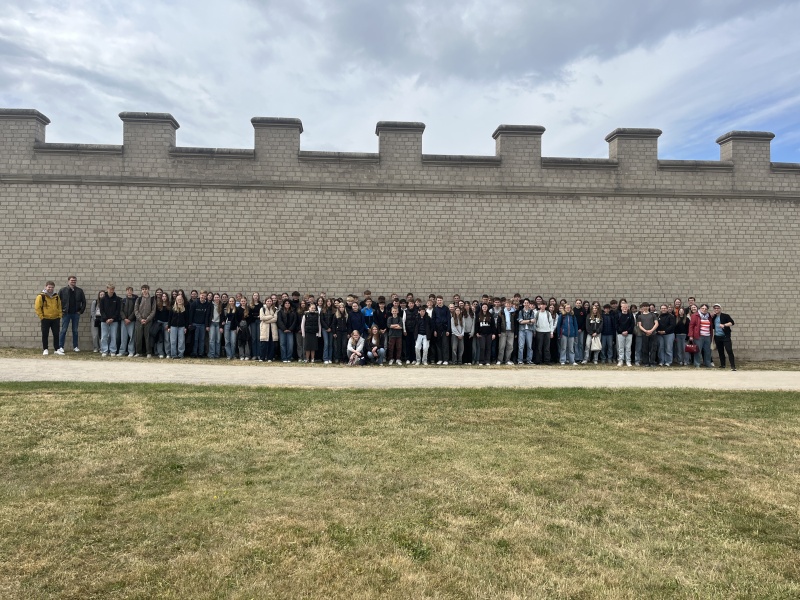Gruppenfoto am Parkeingang
