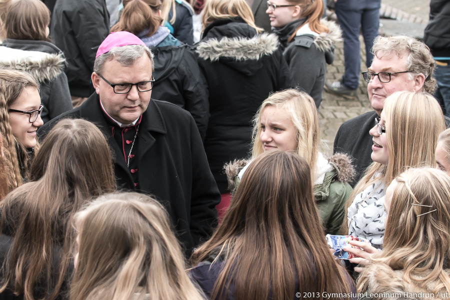 15: November 2013: Bischof Dr. Franz-Josef Bode besucht das Leoninum.